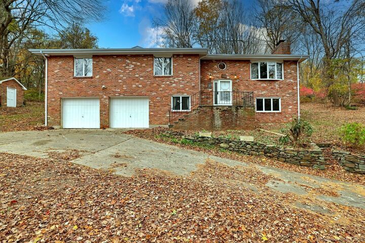 176 Strobel Road  Trumbull CT 06611 photo