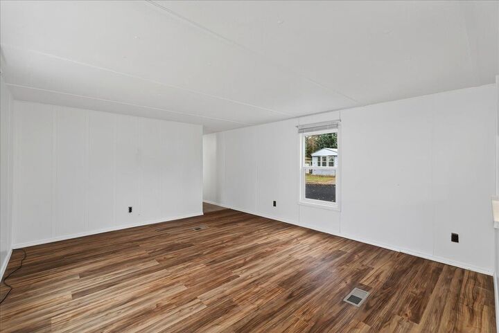 Property Photo: 3110 E Chattaroy Rd 48 WA 99003