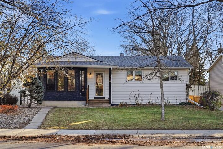 449 Simon Fraser Crescent  Saskatoon SK S7H 3T6 photo
