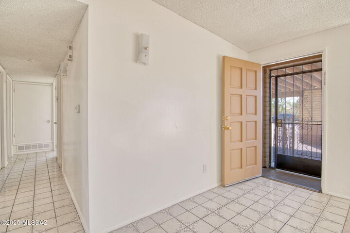 Property Photo: 4541 E San Francisco Boulevard AZ 85712