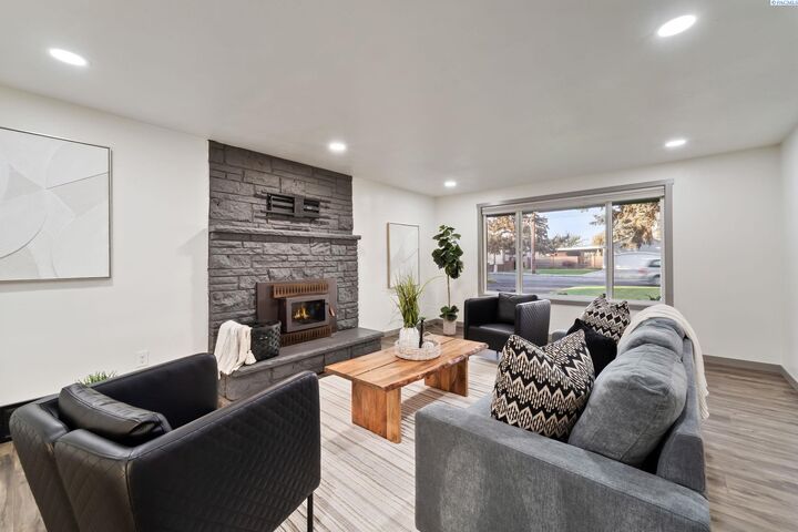 Property Photo: 4603 W Metaline Avenue WA 99336