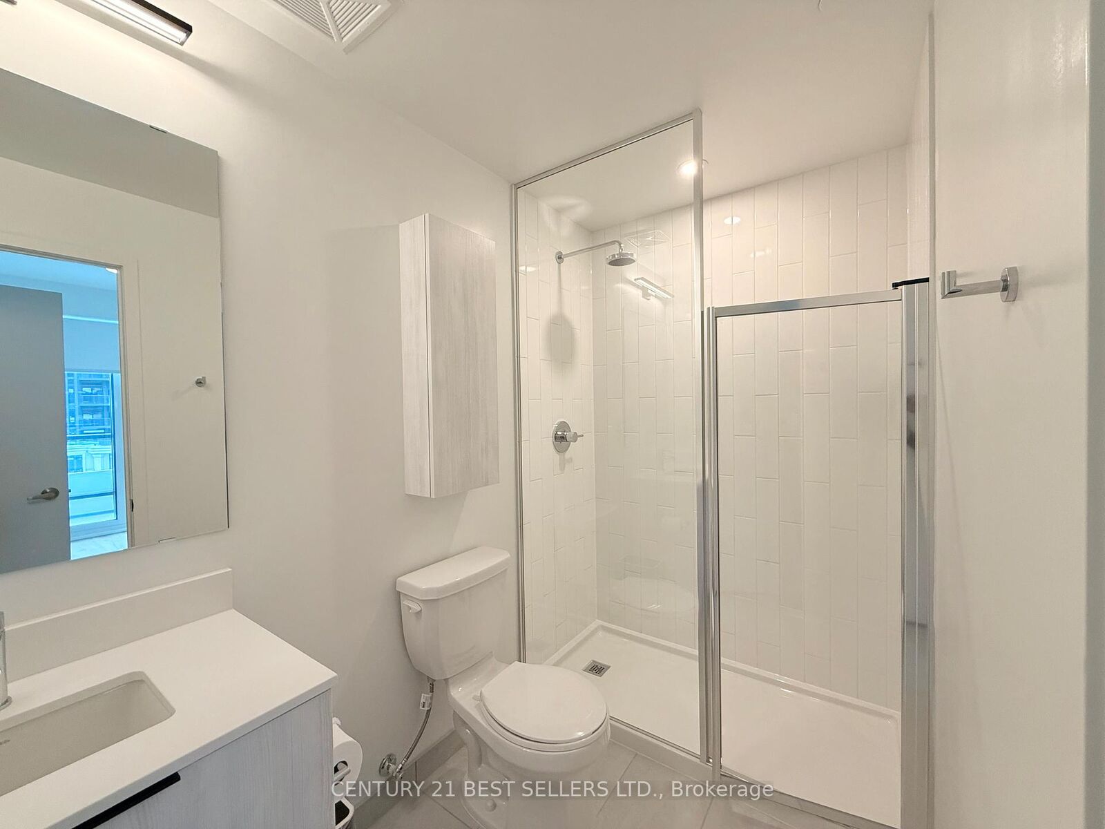 Photo de la propriété: 2485 Eglinton Avenue 816 ON L5M 2T1