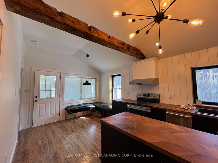 331 Erie Street 3  Central Elgin ON N5L 1E3 photo