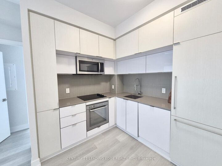 Property Photo: 28 Avondale Avenue 209 ON M2N 0K2