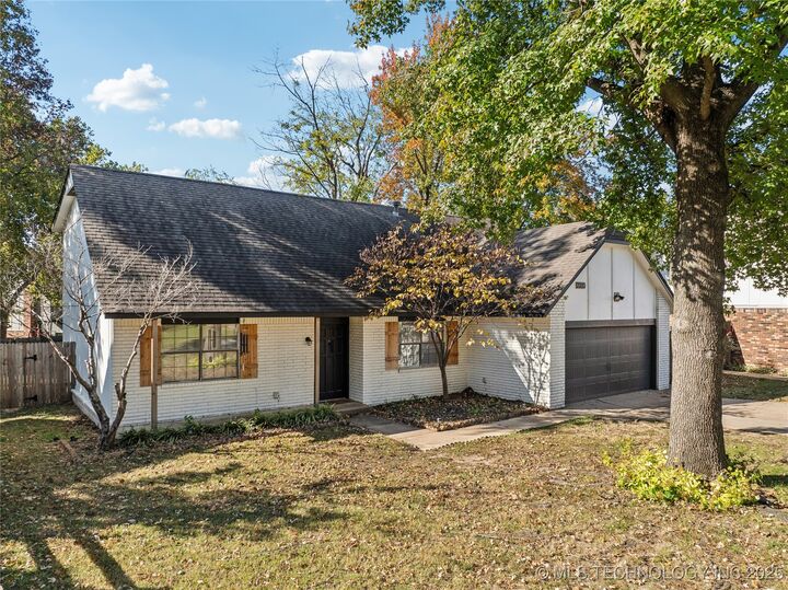 Property Photo:  2323 W Atlanta Court  OK 74012 
