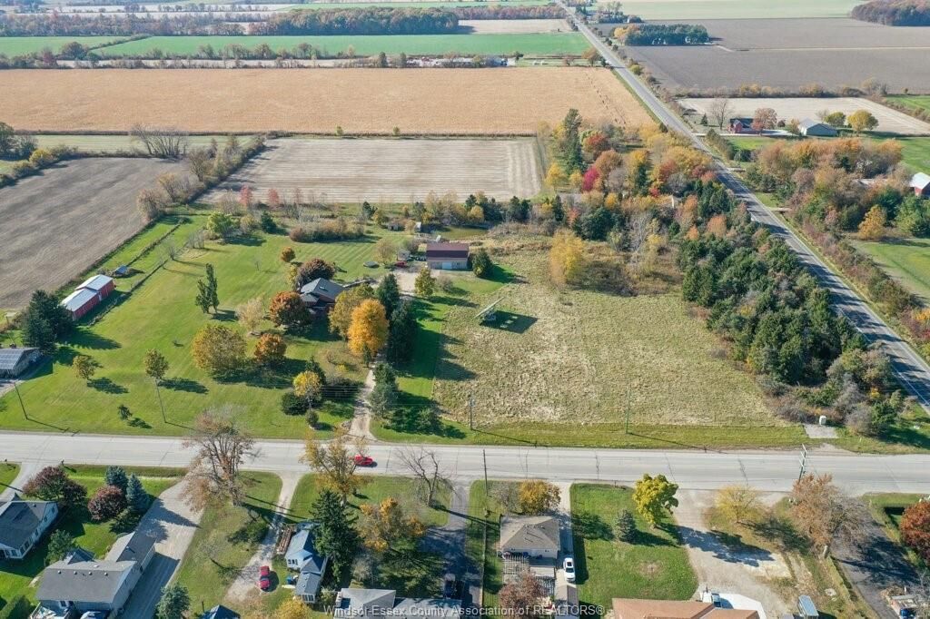 Photo de la propriété: 2495 Division Road North ON N9Y 2E5