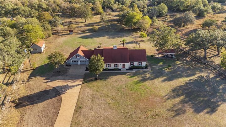 Property Photo: 1180 Live Oak Loop TX 78610