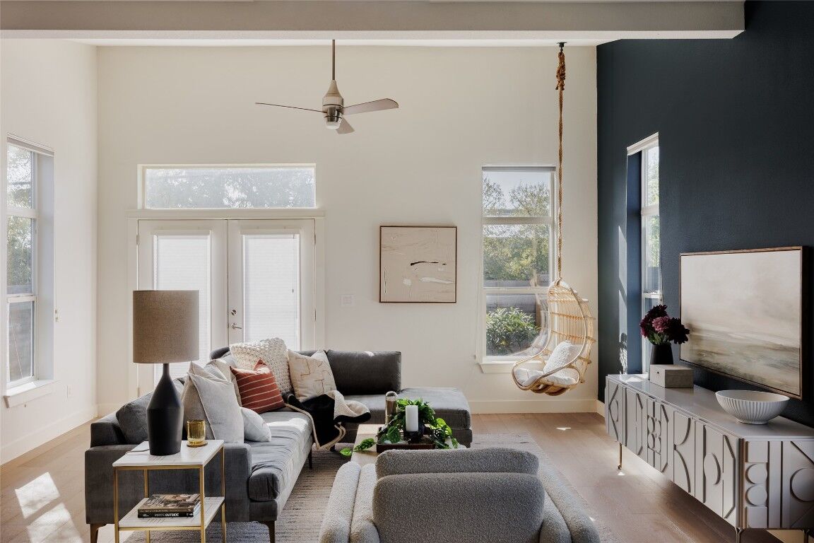 Property Photo: 1205 McKinley Avenue TX 78702