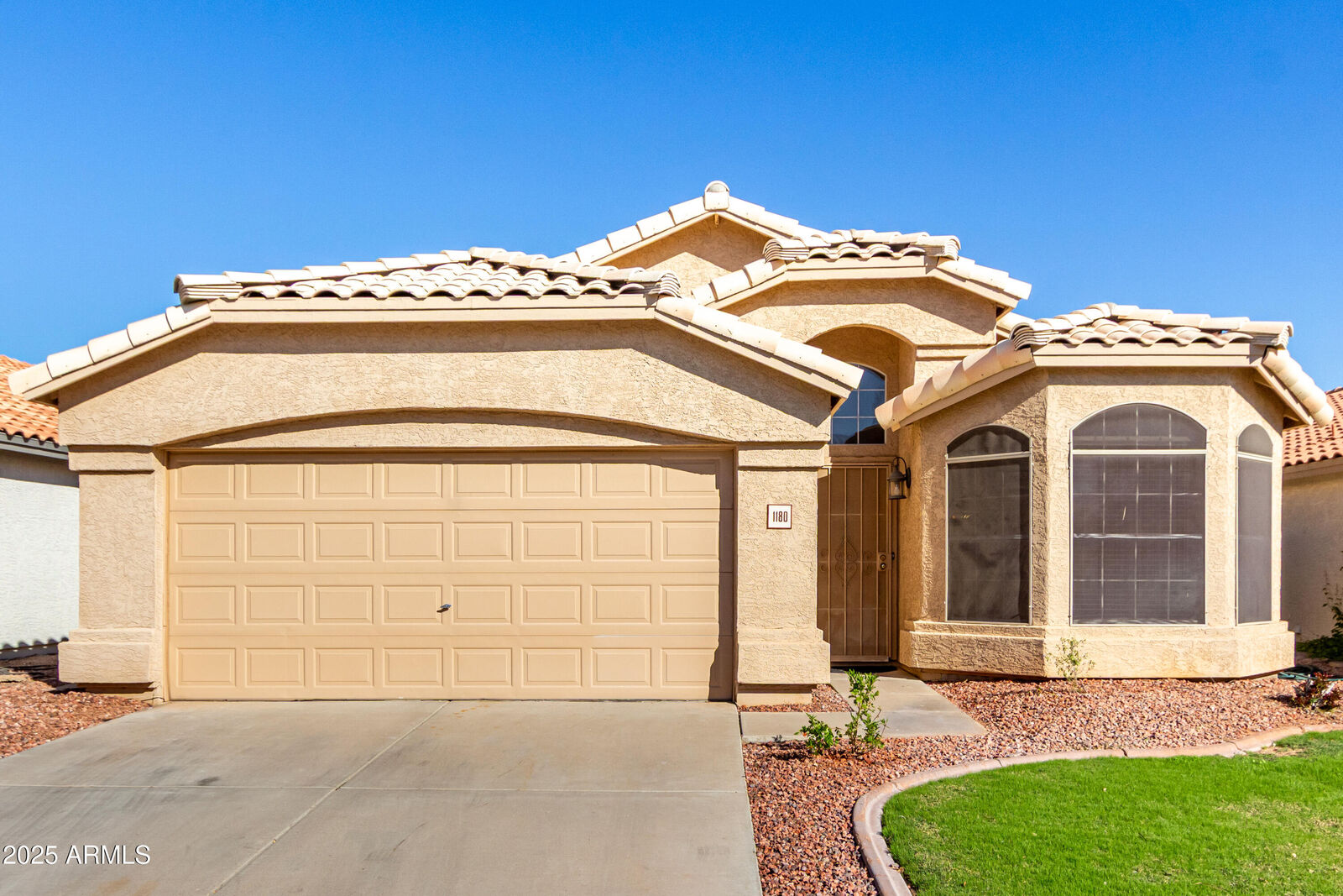 Property Photo: 1180 W Jeanine Drive AZ 85284