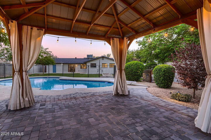 Property Photo: 2518 E Flower Street AZ 85016