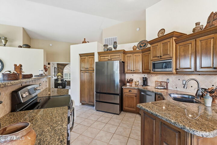 Property Photo: 8060 E Birdie Lane AZ 85118