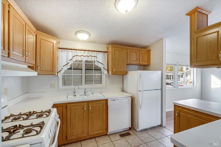 Property Photo: 146 Westgate Circle CA 95401