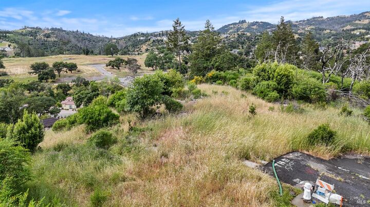 Property Photo: 4030 Bridlewood Court CA 95403