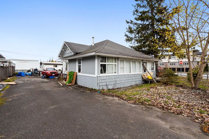 Property Photo:  34595 2 Avenue  BC V2S 8B7 