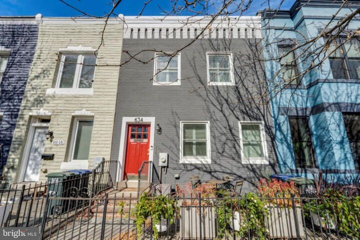 Property Photo: 634 Morton Place NE DC 20002