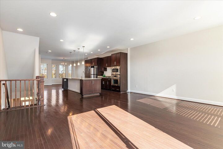 Property Photo: 42211 Yancey Terrace VA 20148