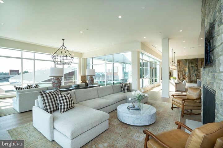 Property Photo: 101 N Queen Street 414 PA 17603