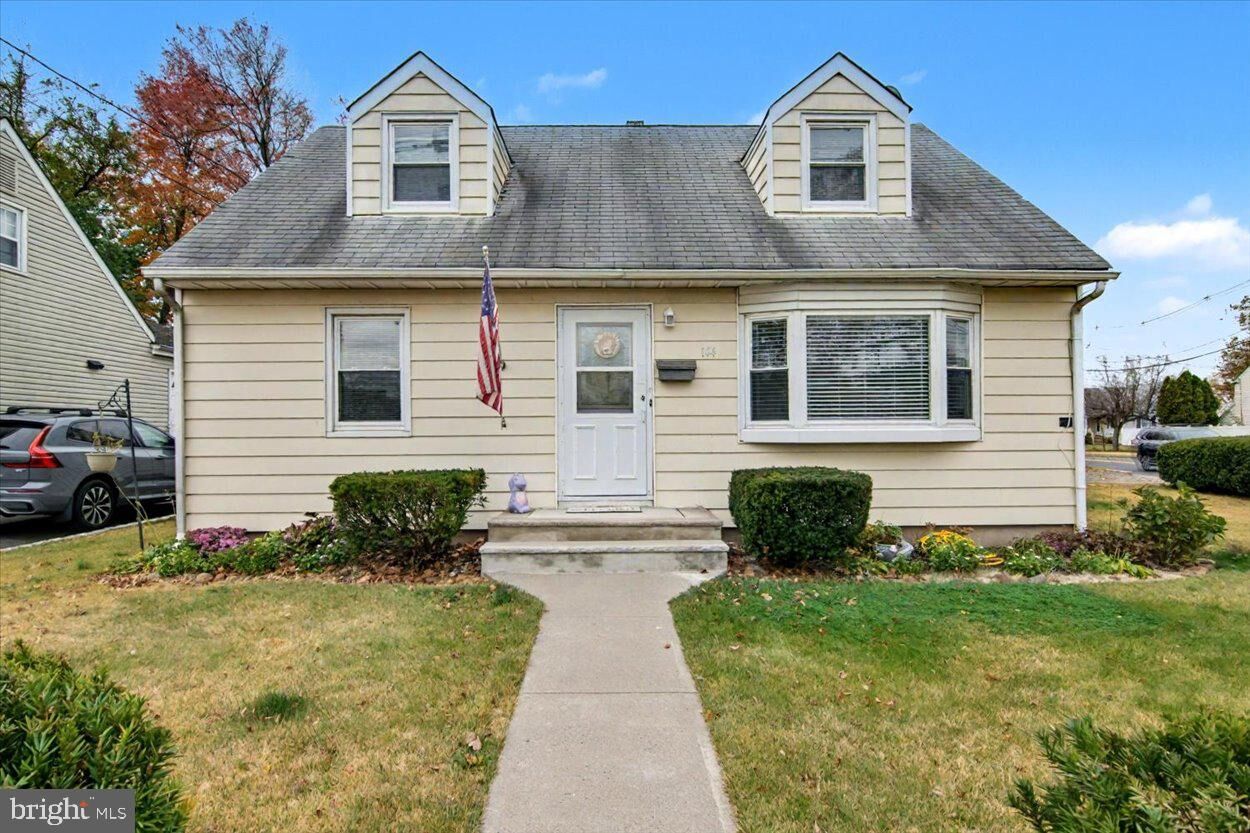 Property Photo:  144 N Michigan Avenue  NJ 07033 