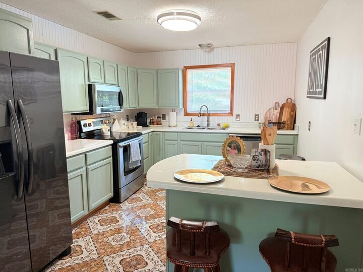 Property Photo: 1005 W Taylor Street AR 72830