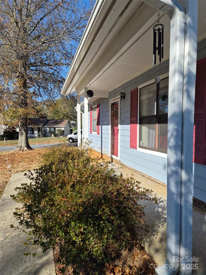 Property Photo:  6227 Mayridge Drive  NC 28215 