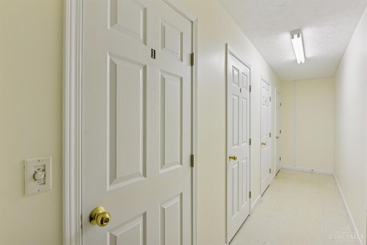 Property Photo: 8517 Breezewood Court OH 45069