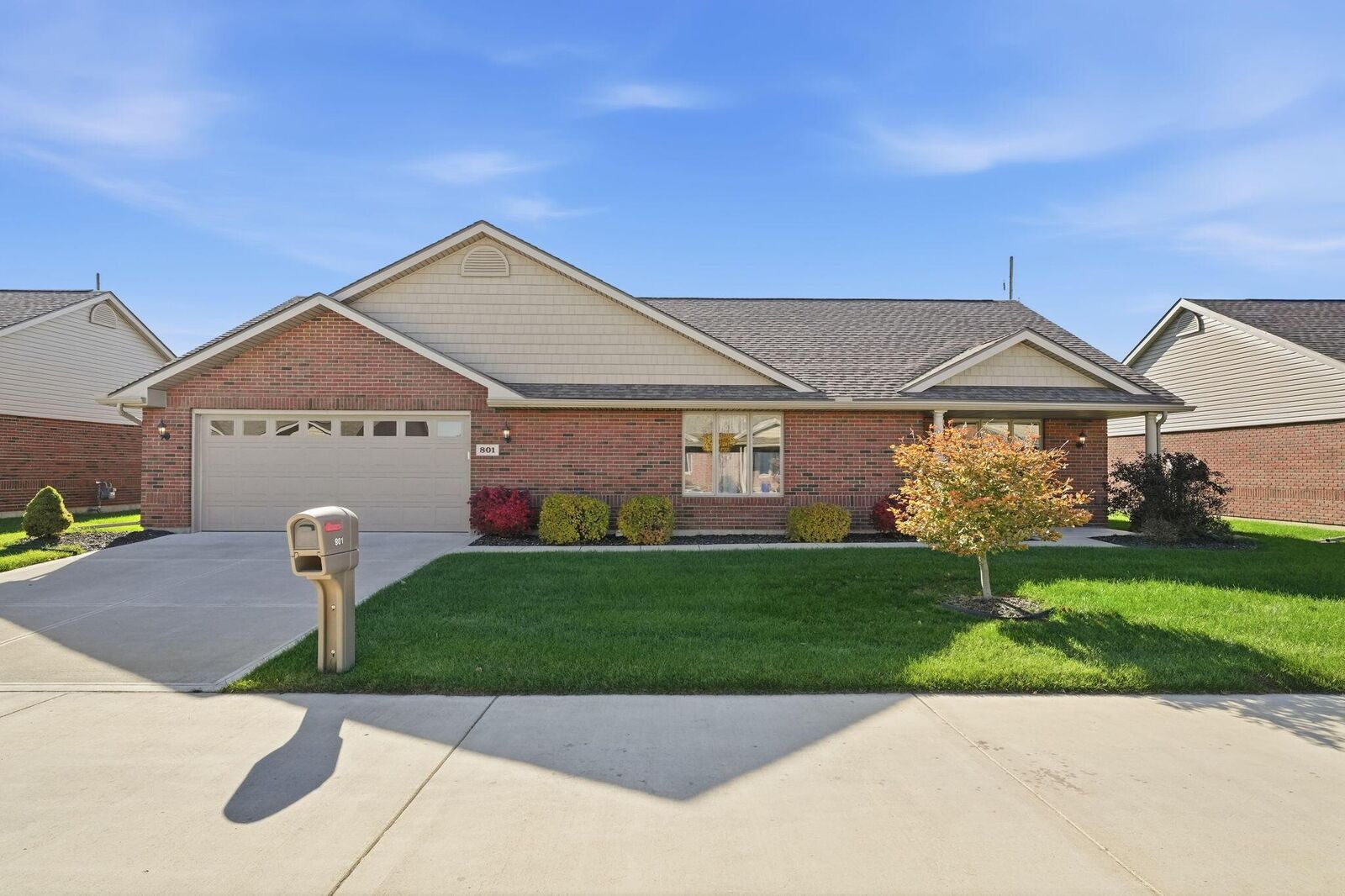 Property Photo: 801 Timbers Edge OH 43040