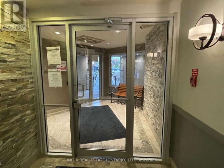 Property Photo:  1 Jacksway Crescent 304  ON N5X 3T5 