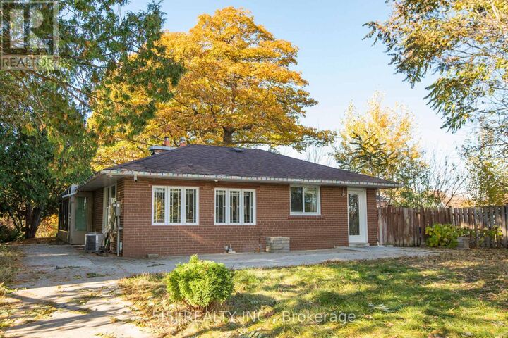 Property Photo:  14190 Yonge Street  ON L4G 0P5 