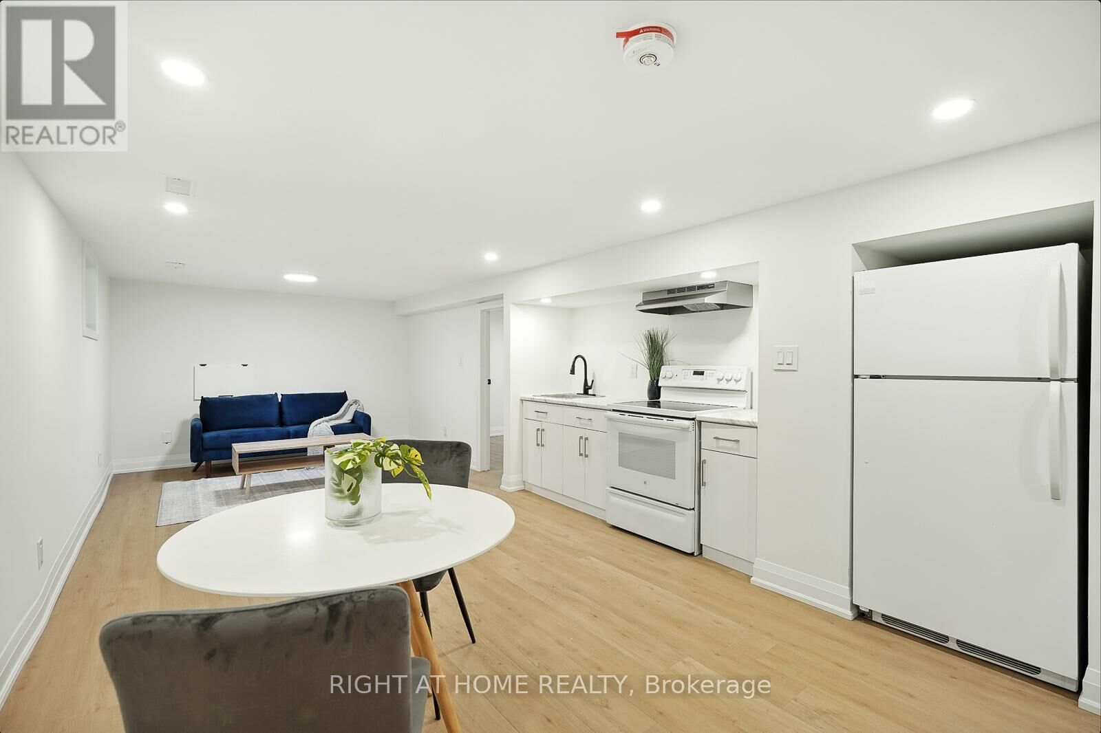 Property Photo:  29 Nida Drive Lower  ON L9M 0B3 