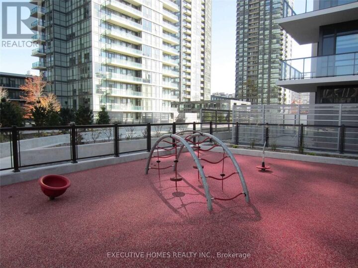 Property Photo:  4055 Parkside Village Drive 1416  ON L5B 0K8 