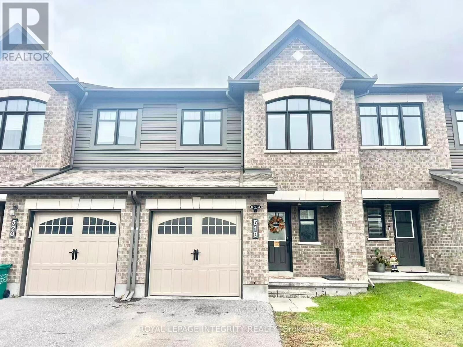 Property Photo:  518 Paine Avenue  ON K2T 0K7 