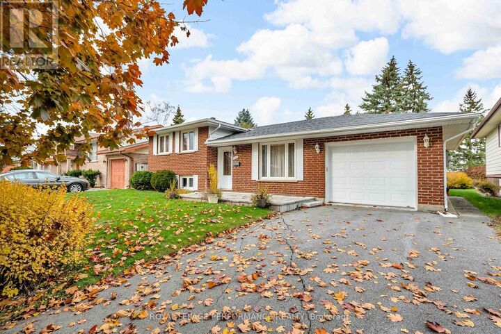 Property Photo:  1953 Concorde Avenue  ON K6H 6M3 