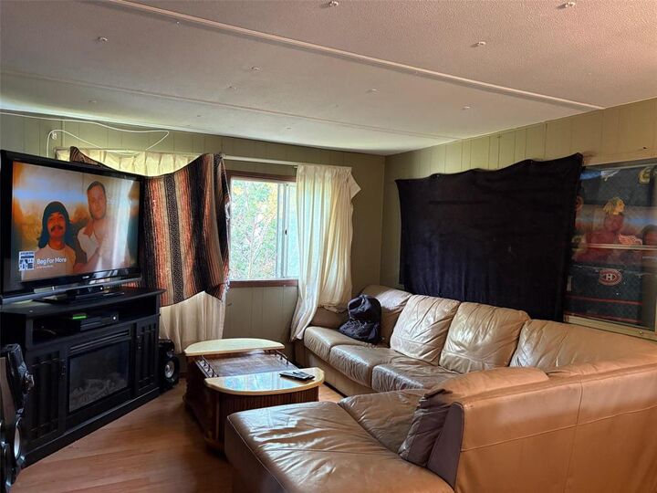 Property Photo: 612 Mobile Street MB R1N 3G5