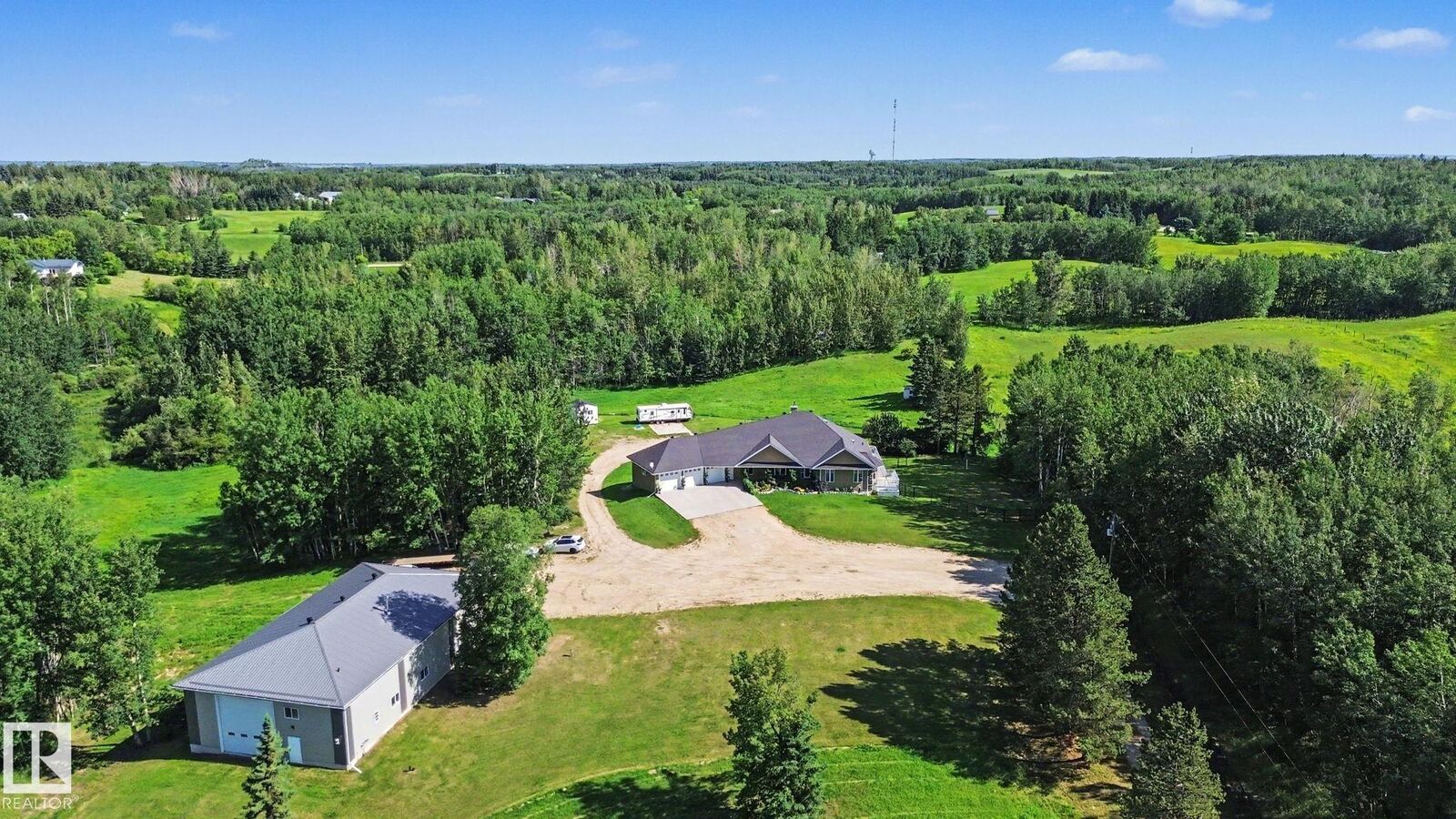 Property Photo: 2012 Parkland Drive AB T7Y 2S1