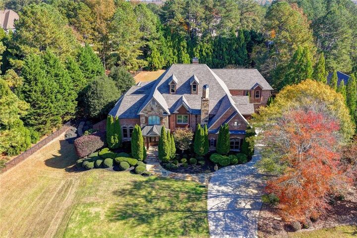 Property Photo:  5669 Legends Club Circle  GA 30517 