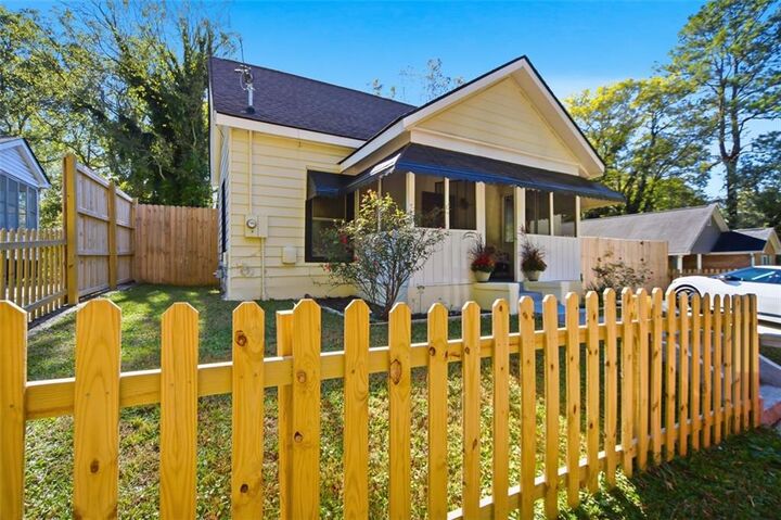 Property Photo:  26 Walker Street  GA 30120 