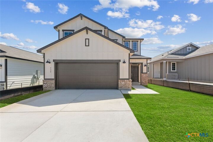 Property Photo: 739 Langston Lane TX 78130