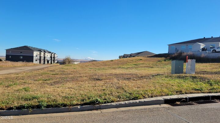 Property Photo:  2928 Jude Lane NW  ND 58554 