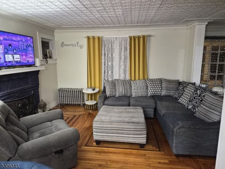 Property Photo: 95 Farragut Rd NJ 07062