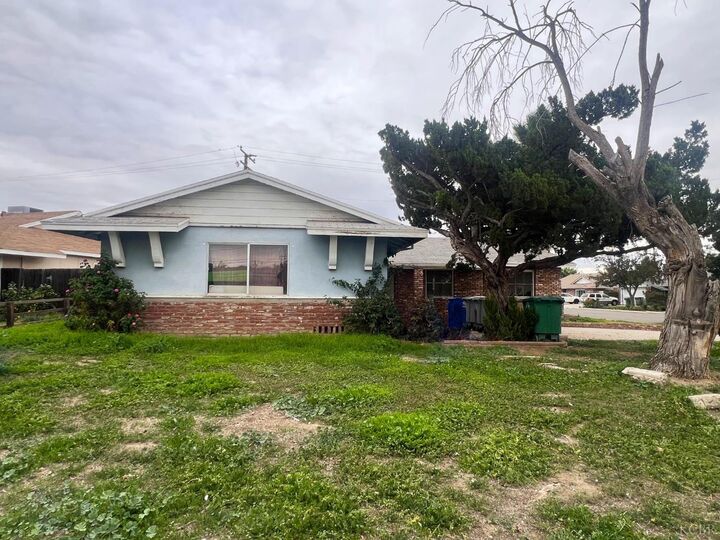 Property Photo: 14106 Vista Drive CA 93202