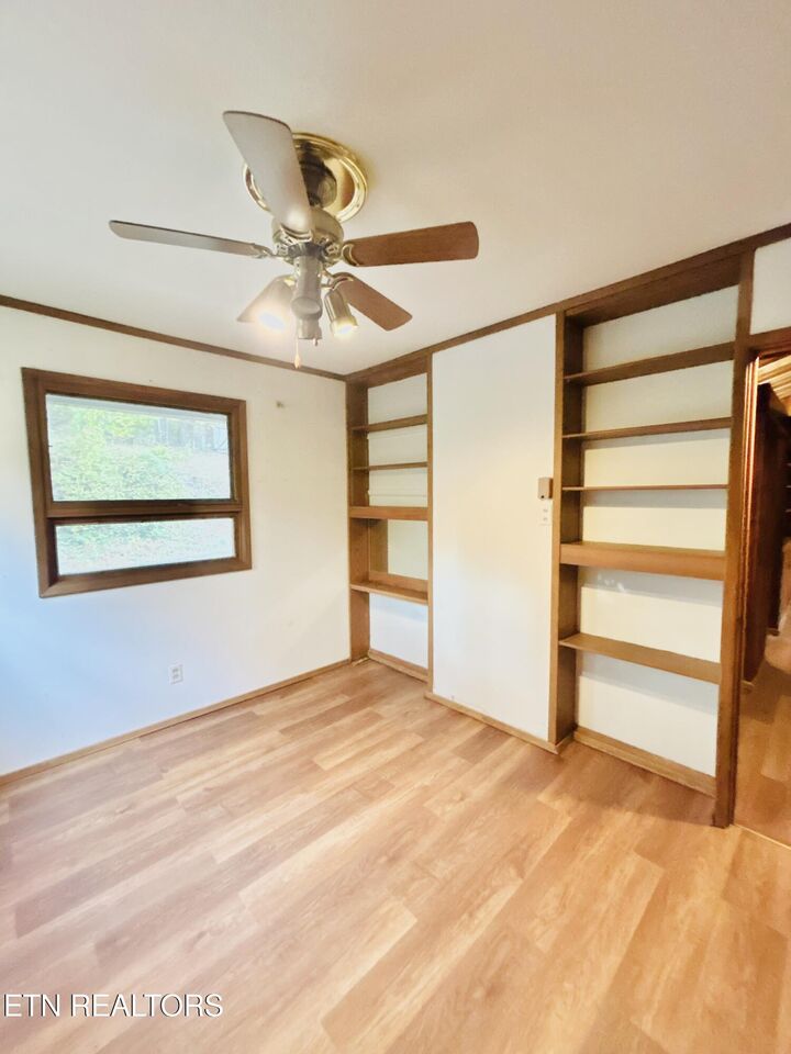 Property Photo: 5400 Mockingbird Drive TN 37919