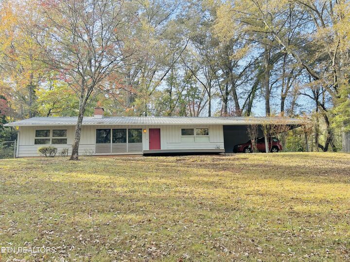 Property Photo: 5400 Mockingbird Drive TN 37919