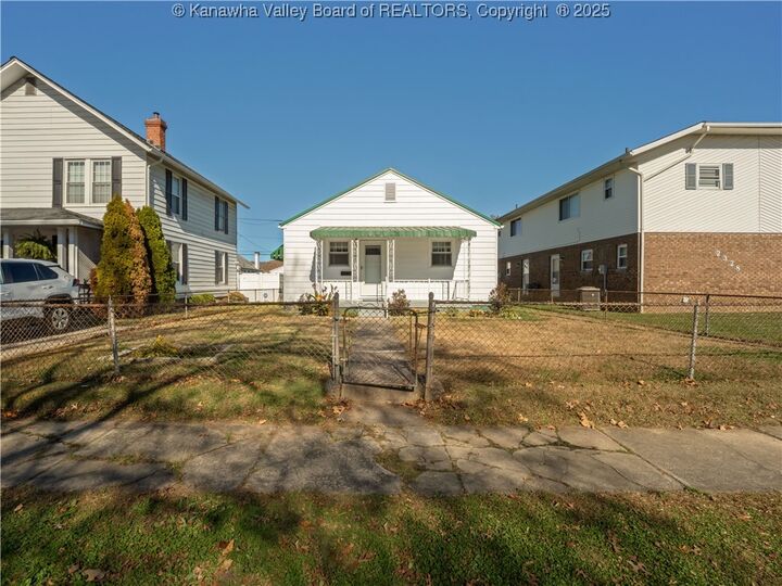 Property Photo: 2326 Monroe Avenue WV 25177