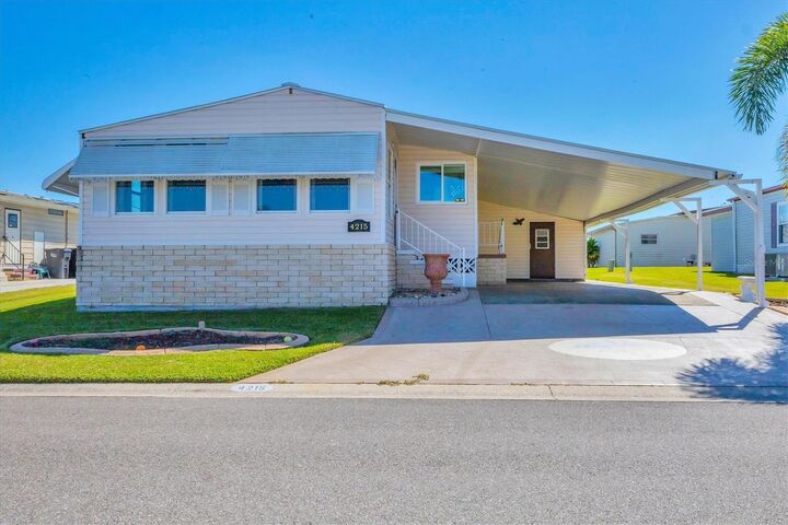 Property Photo: 4215 14th Street E FL 34222