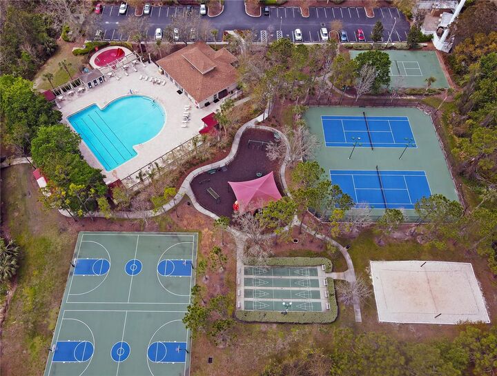 Property Photo:  1138 Hillhurst Drive  FL 33543 