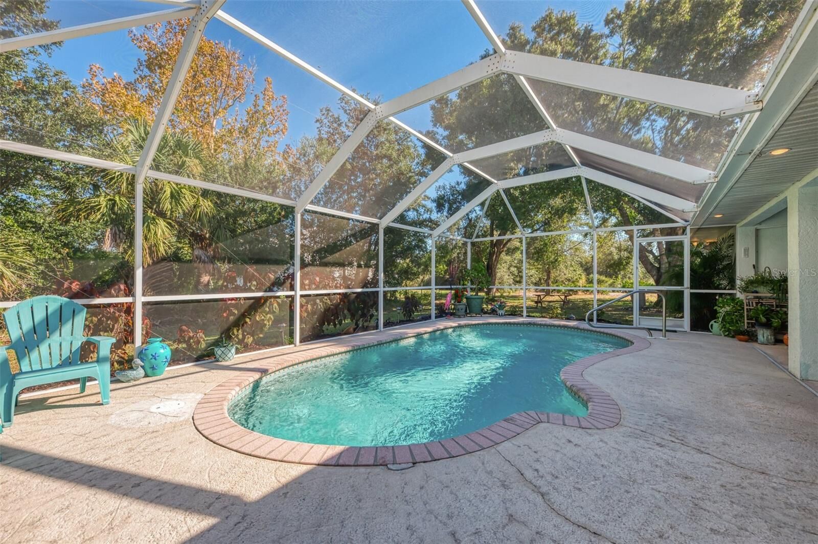 Property Photo: 2258 Broadpoint Drive FL 33983