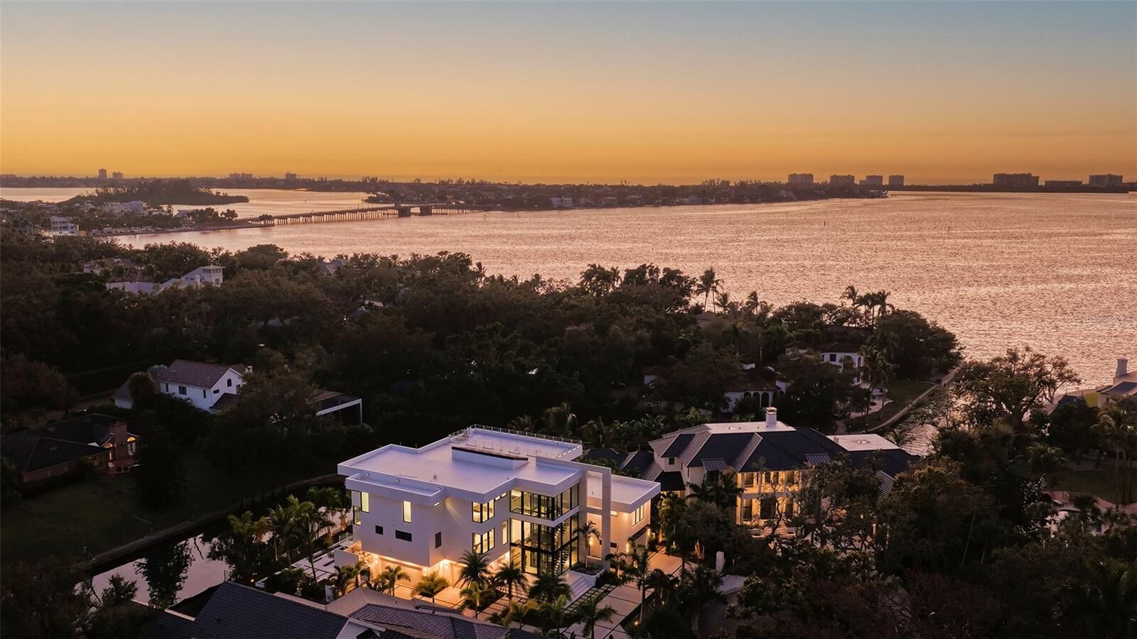 Property Photo:  1610 N Lodge Drive  FL 34239 