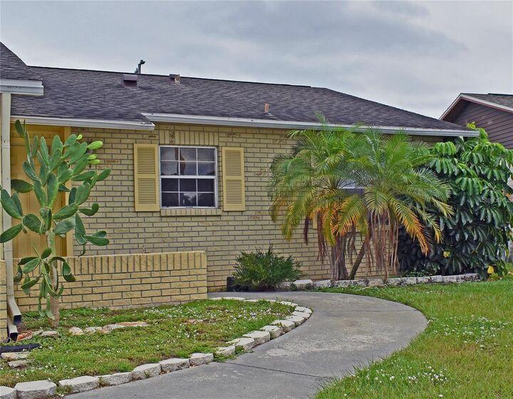 Property Photo: 9509 Fieldview Circle A FL 33592