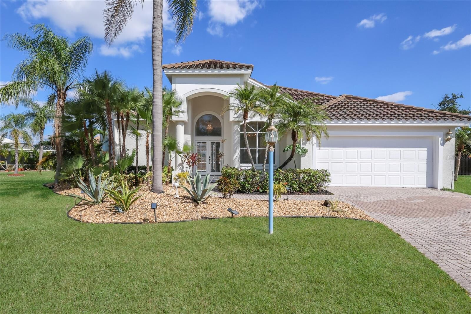 Property Photo: 7111 41st Lane E FL 34243