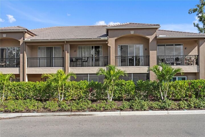 Property Photo: 604 Arbor Lake Lane FL 33602